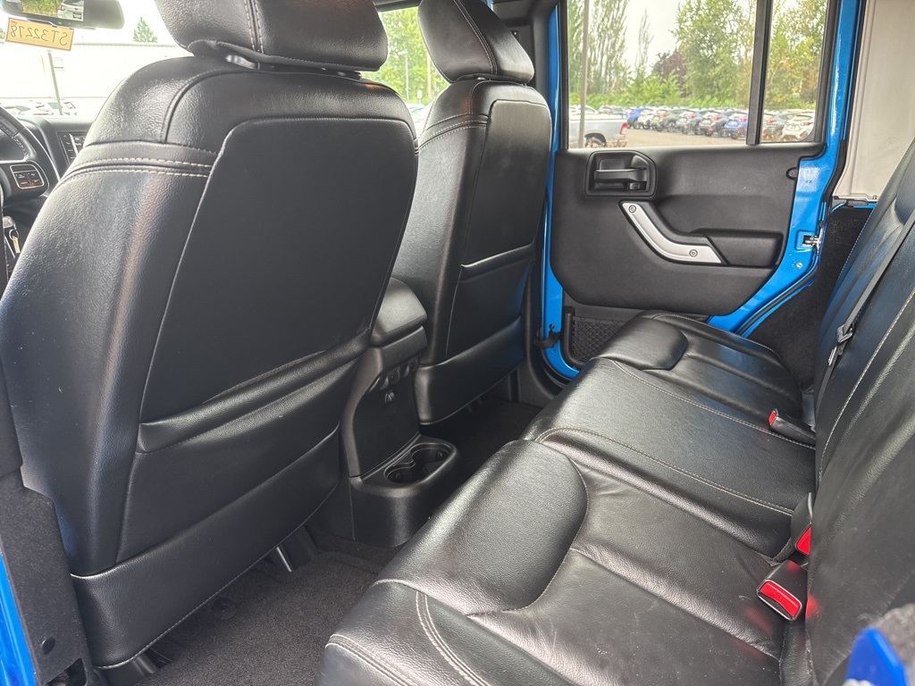 2014 Jeep Wrangler Unlimited Rubicon photo 16