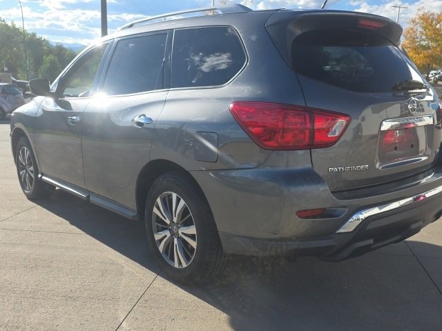 2017 Nissan Pathfinder S photo 4