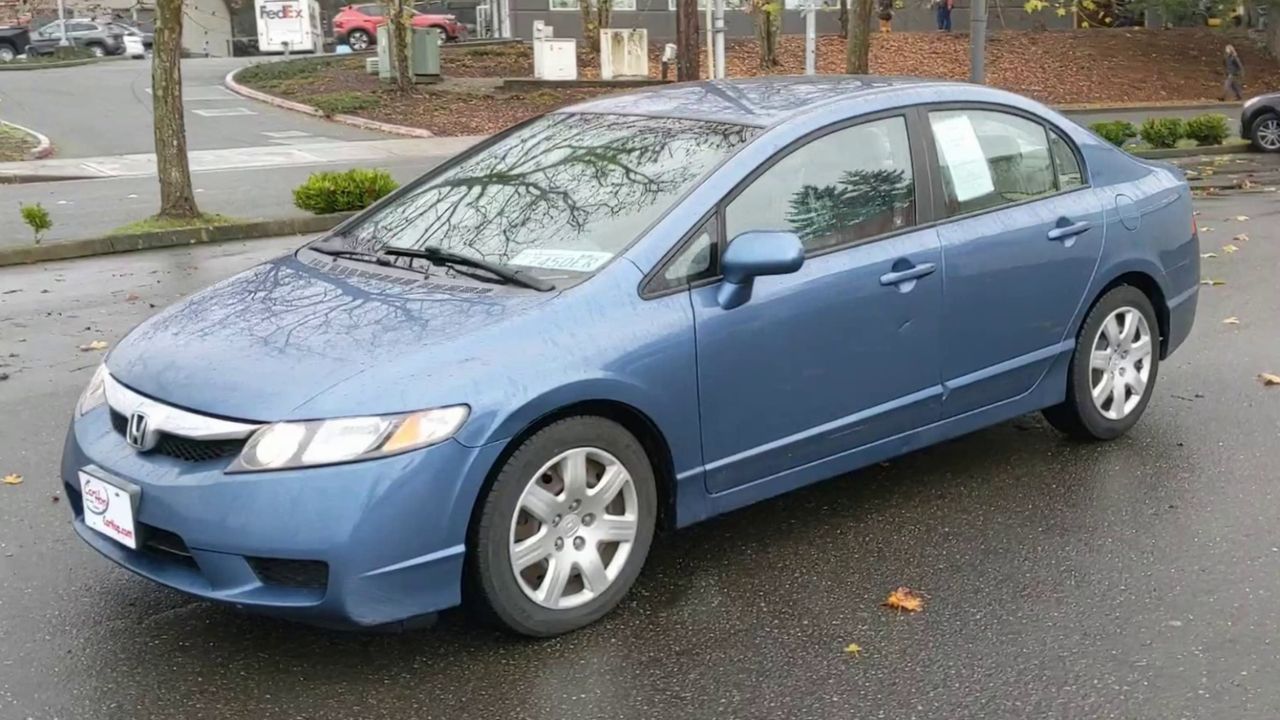 2010 Honda Civic LX photo 3
