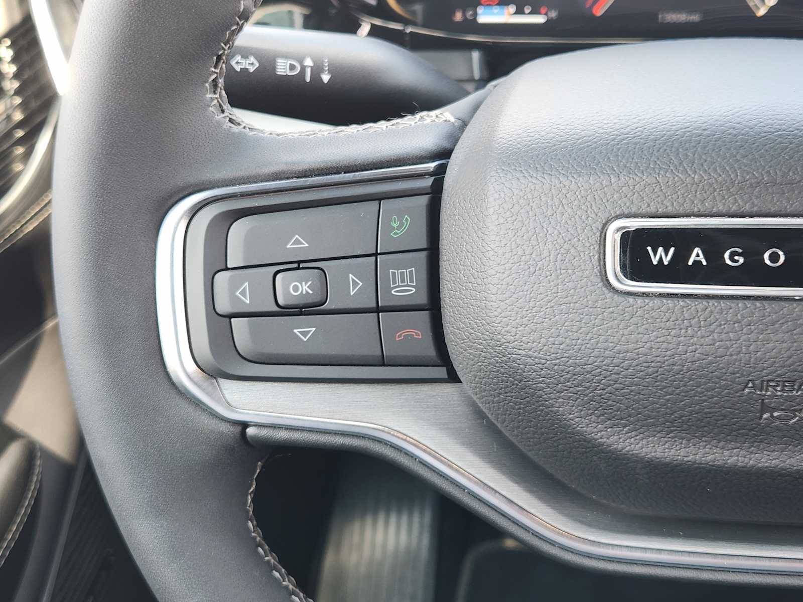 2023 Jeep Wagoneer Series II Carbide photo 27