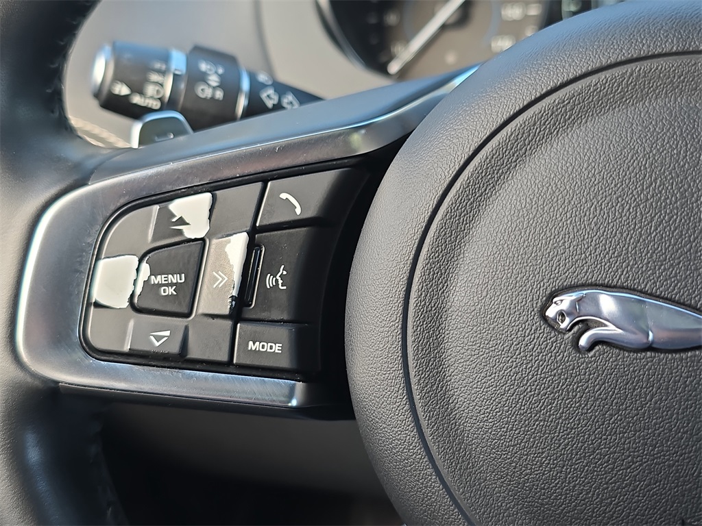 2018 Jaguar F-PACE S photo 18