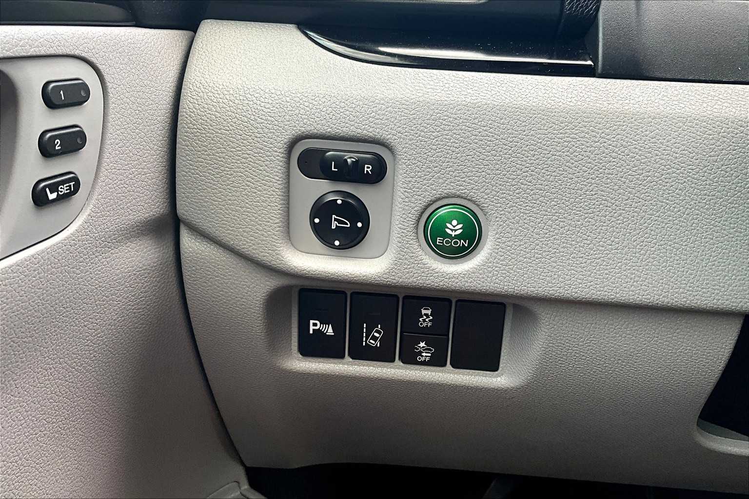 2018 Honda Pilot Touring photo 32