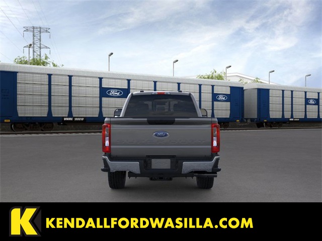 2025 Ford F-250 photo 4