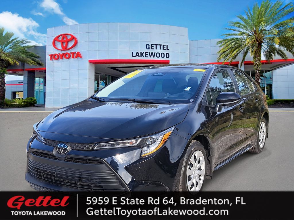 2026 Toyota Corolla LE's photo