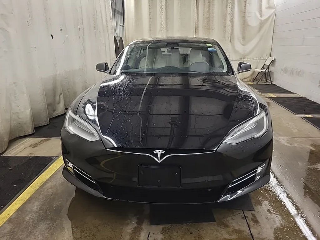 Used 2018 Tesla Model S 75D with VIN 5YJSA1E21JF272016 for sale in Parma, OH