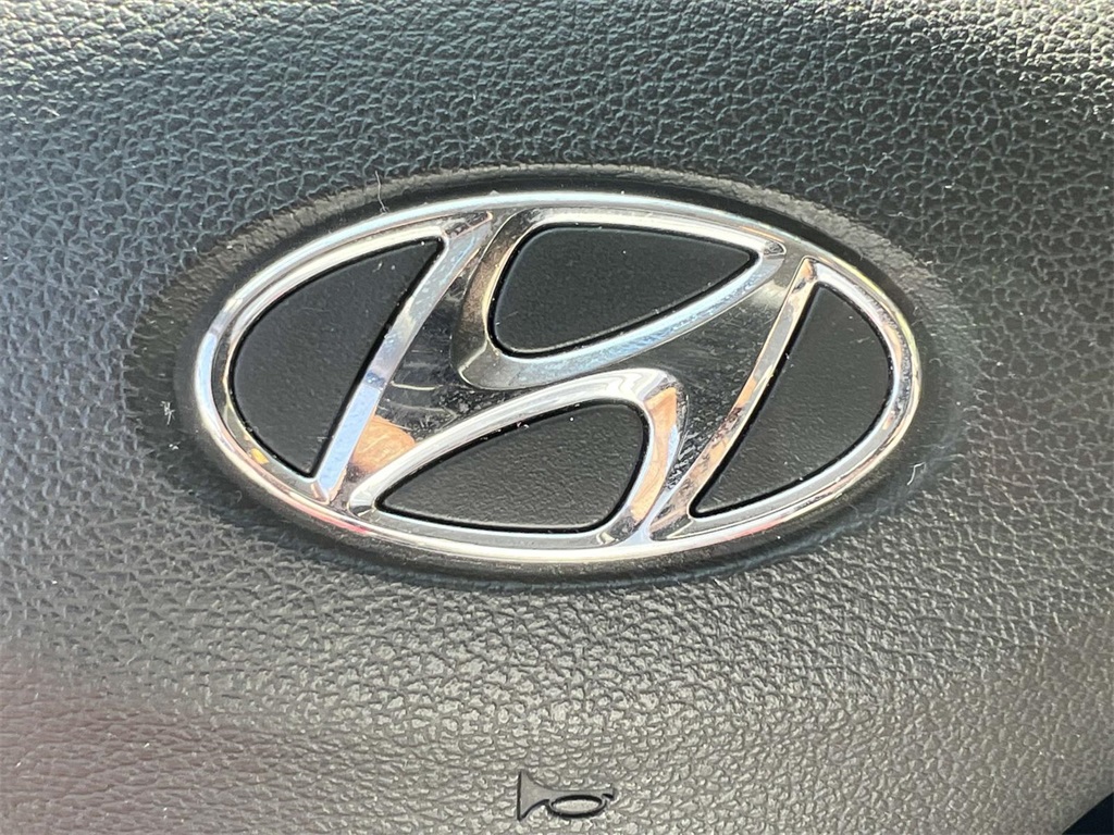 2019 Hyundai Elantra SE photo 19
