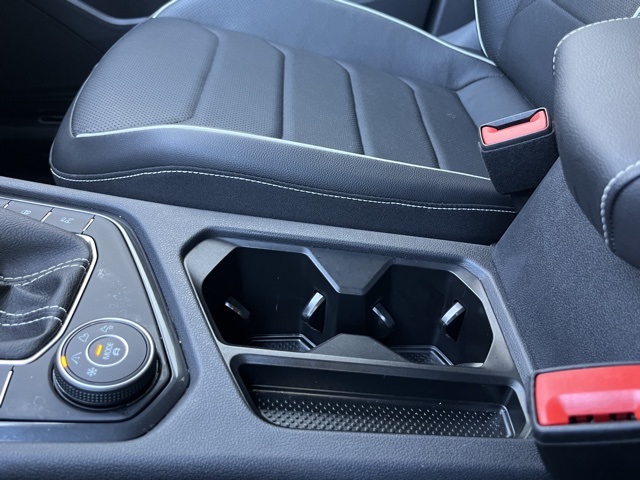 2024 Volkswagen Tiguan SEL R-Line Black photo 45