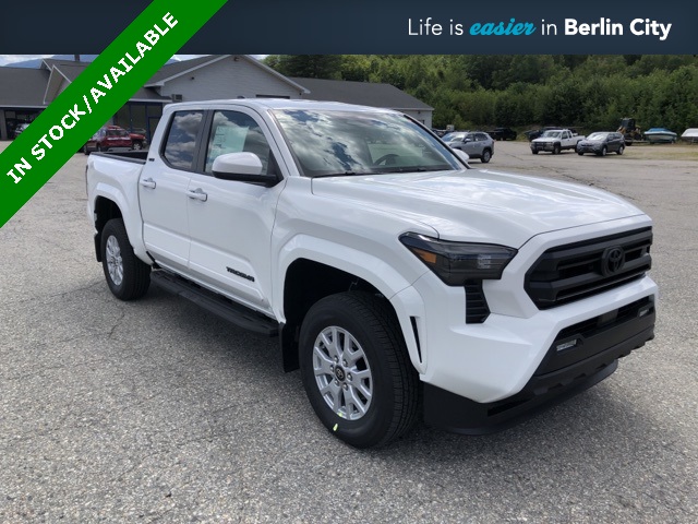 2025 Toyota Tacoma SR5's photo