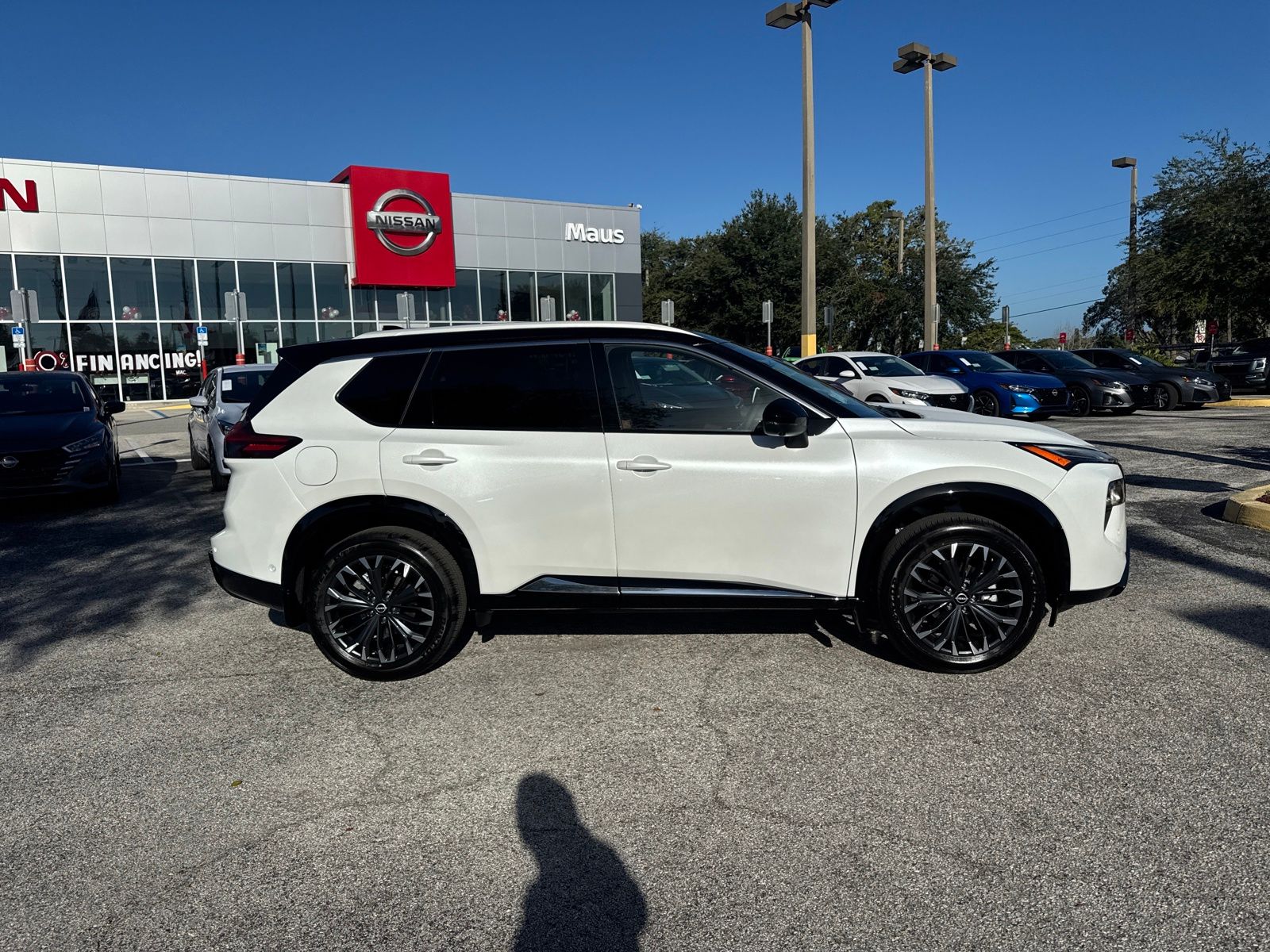 2026 Nissan Rogue Platinum photo 4