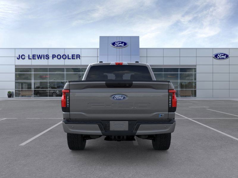 2025 Ford F-150 Lightning XLT photo 6