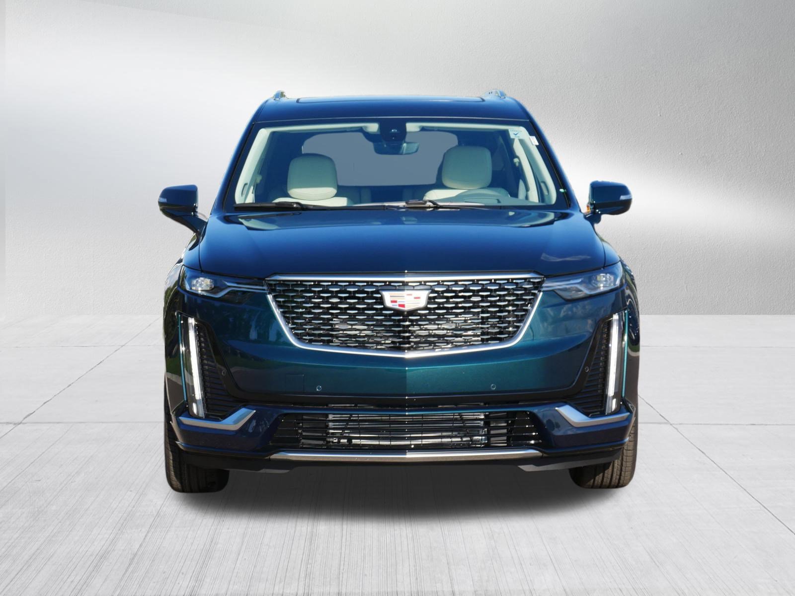 2025 Cadillac XT6 Premium Luxury photo 2