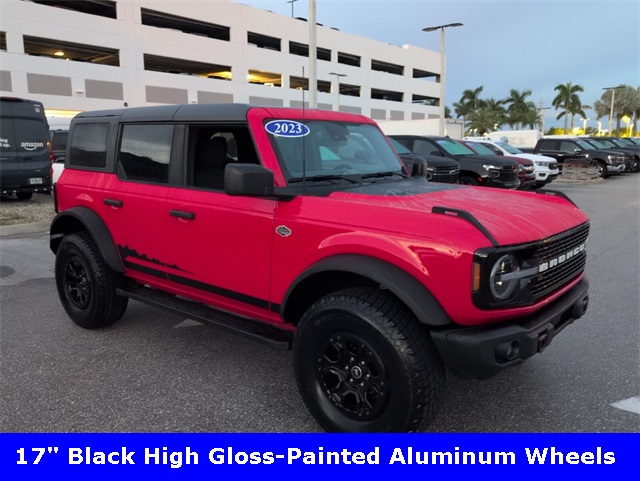 2023 Ford Bronco Wildtrak photo 2