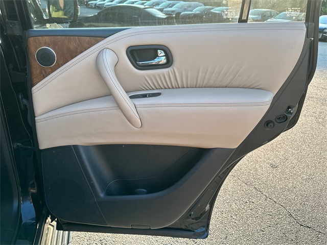 2023 Nissan Armada SL photo 15