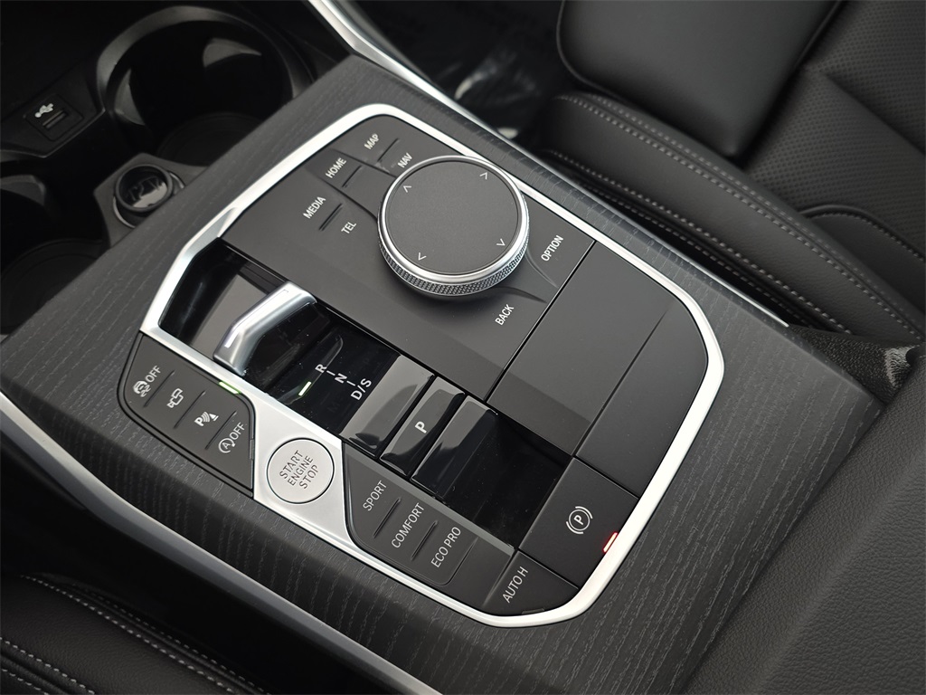 2025 Bmw 330i xDrive Sedan photo 23