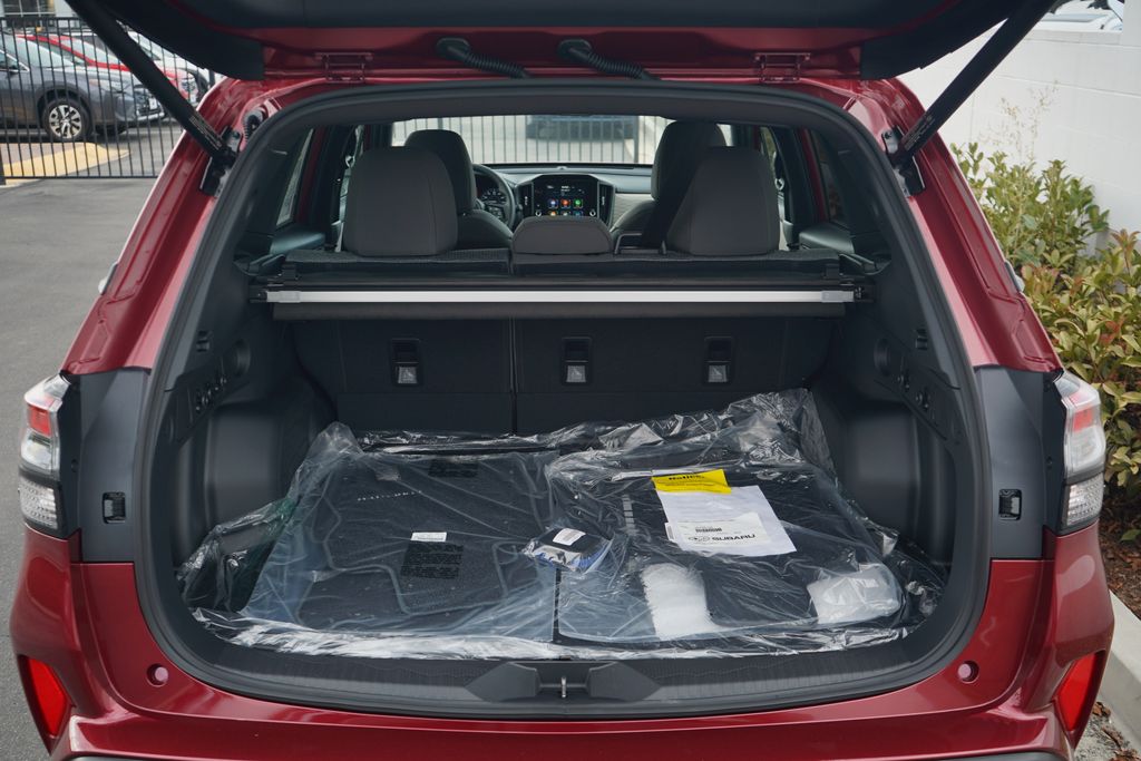 2025 Subaru Forester Premium photo 11