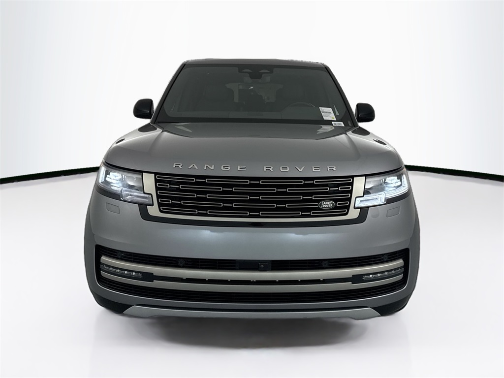 2025 Land Rover Range Rover SE photo 2