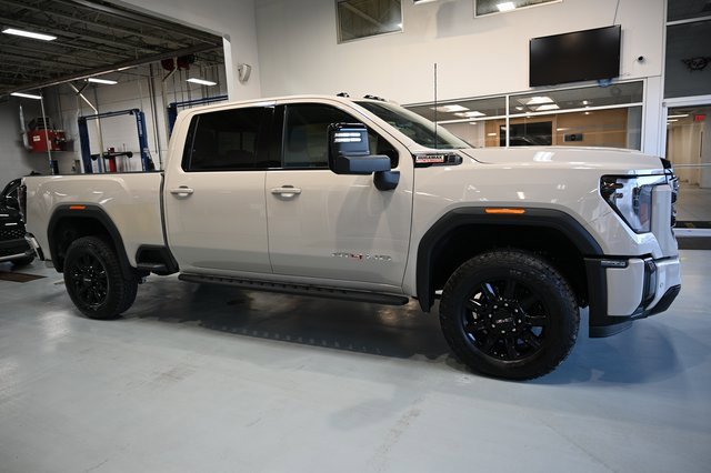 2026 Gmc Sierra HD AT4 photo 4