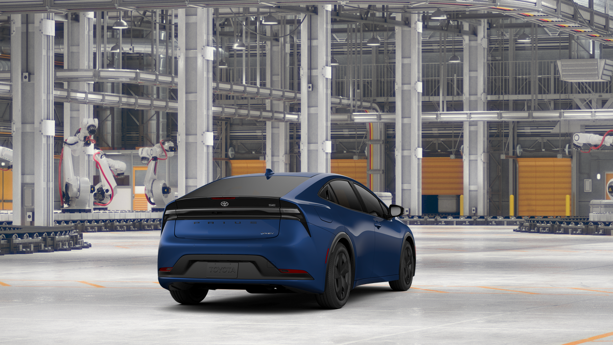 2026 Toyota Prius Plug-in Hybrid SE photo 8