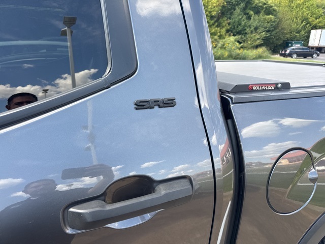 2023 Toyota Tundra SR5 CrewMax photo 7