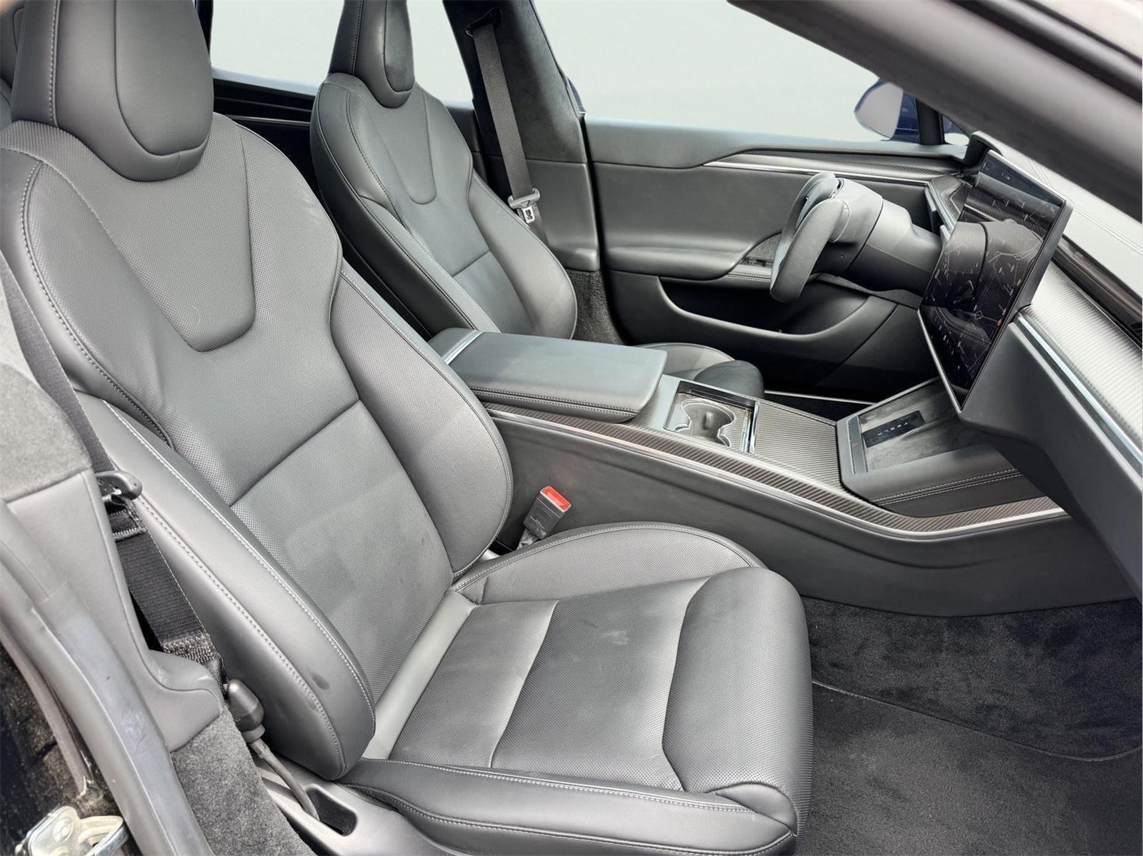 2022 Tesla Model S Plaid photo 15