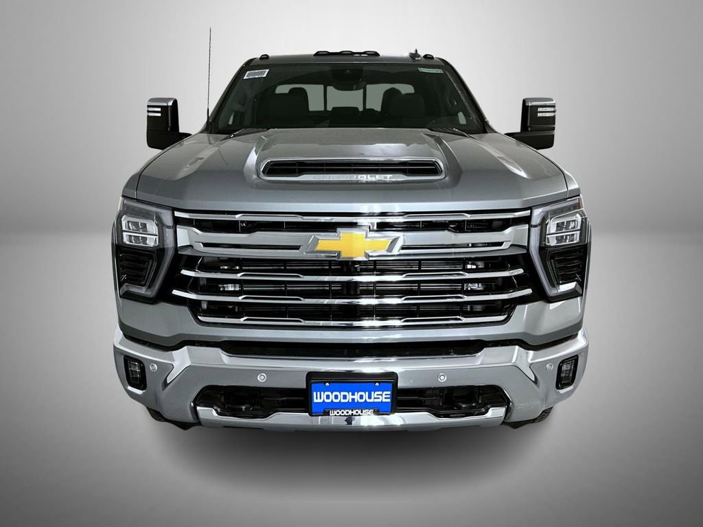 2026 Chevrolet Silverado 3500HD LTZ photo 2