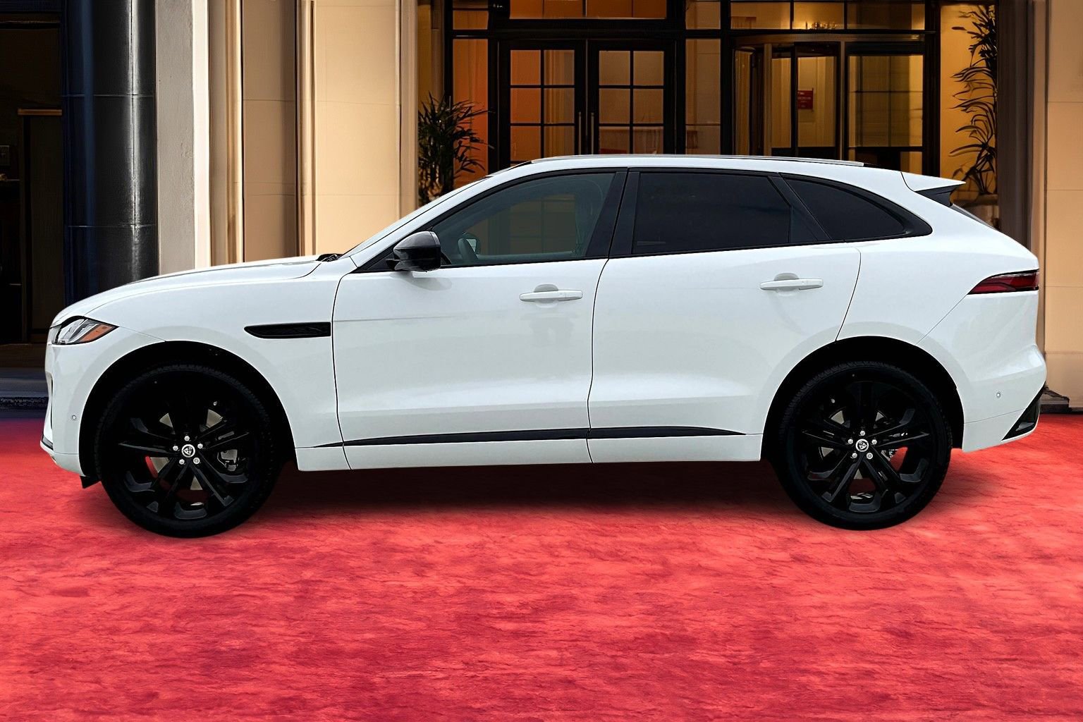 2026 Jaguar F-PACE P250 R-Dynamic S photo 3