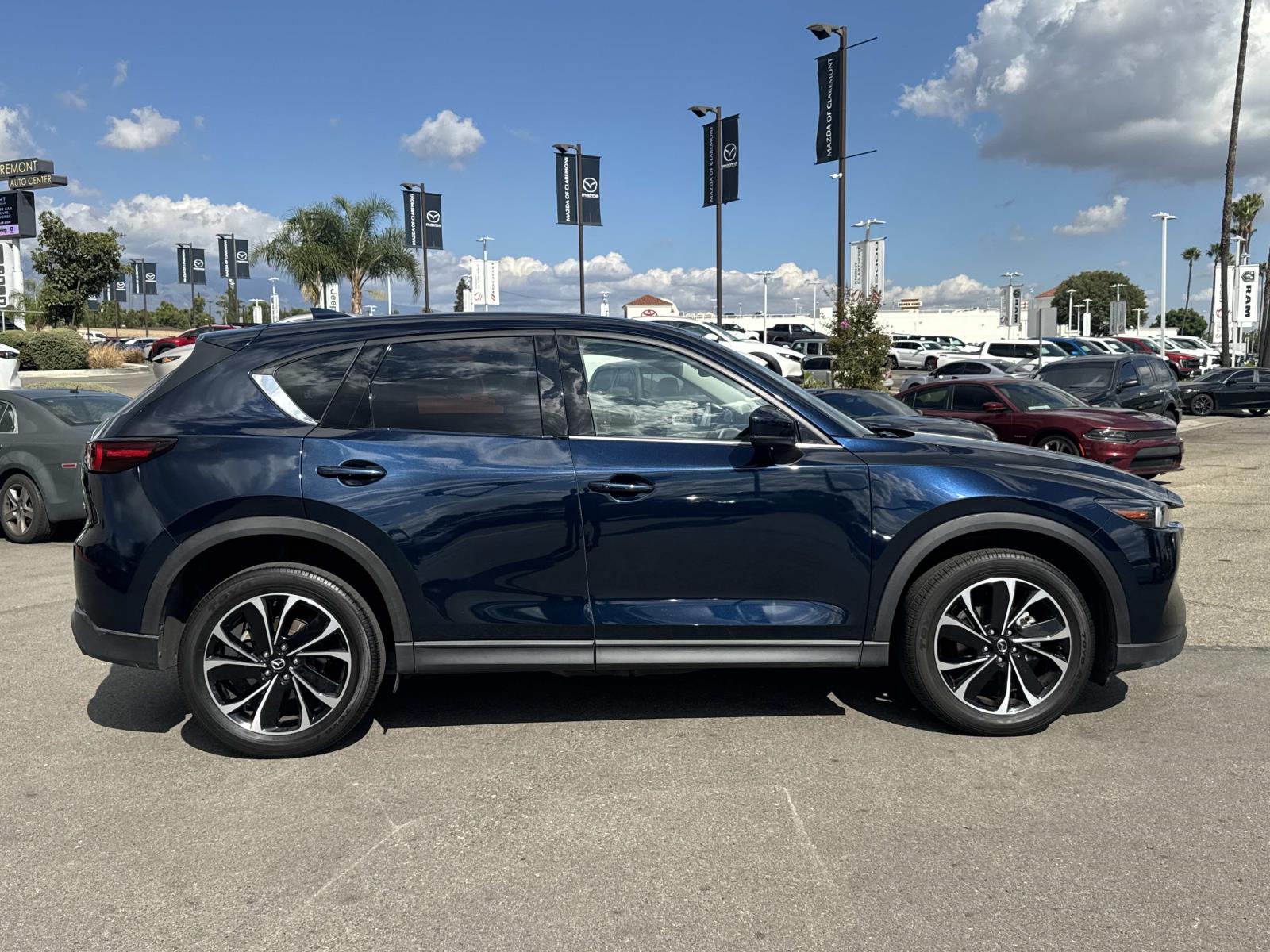 2023 Mazda CX-5 2.5 S Premium photo 3
