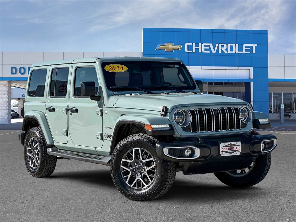2024 Jeep Wrangler 4-Door Sahara's photo