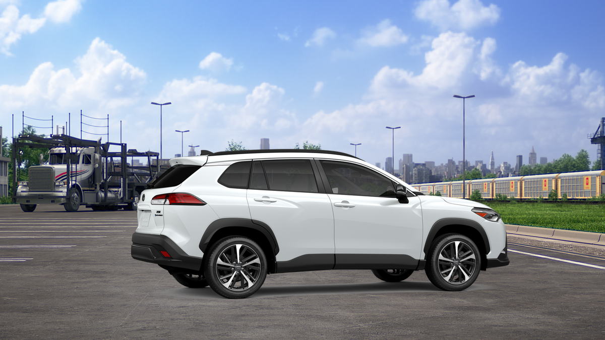 2025 Toyota Corolla Cross Hybrid XSE photo 8