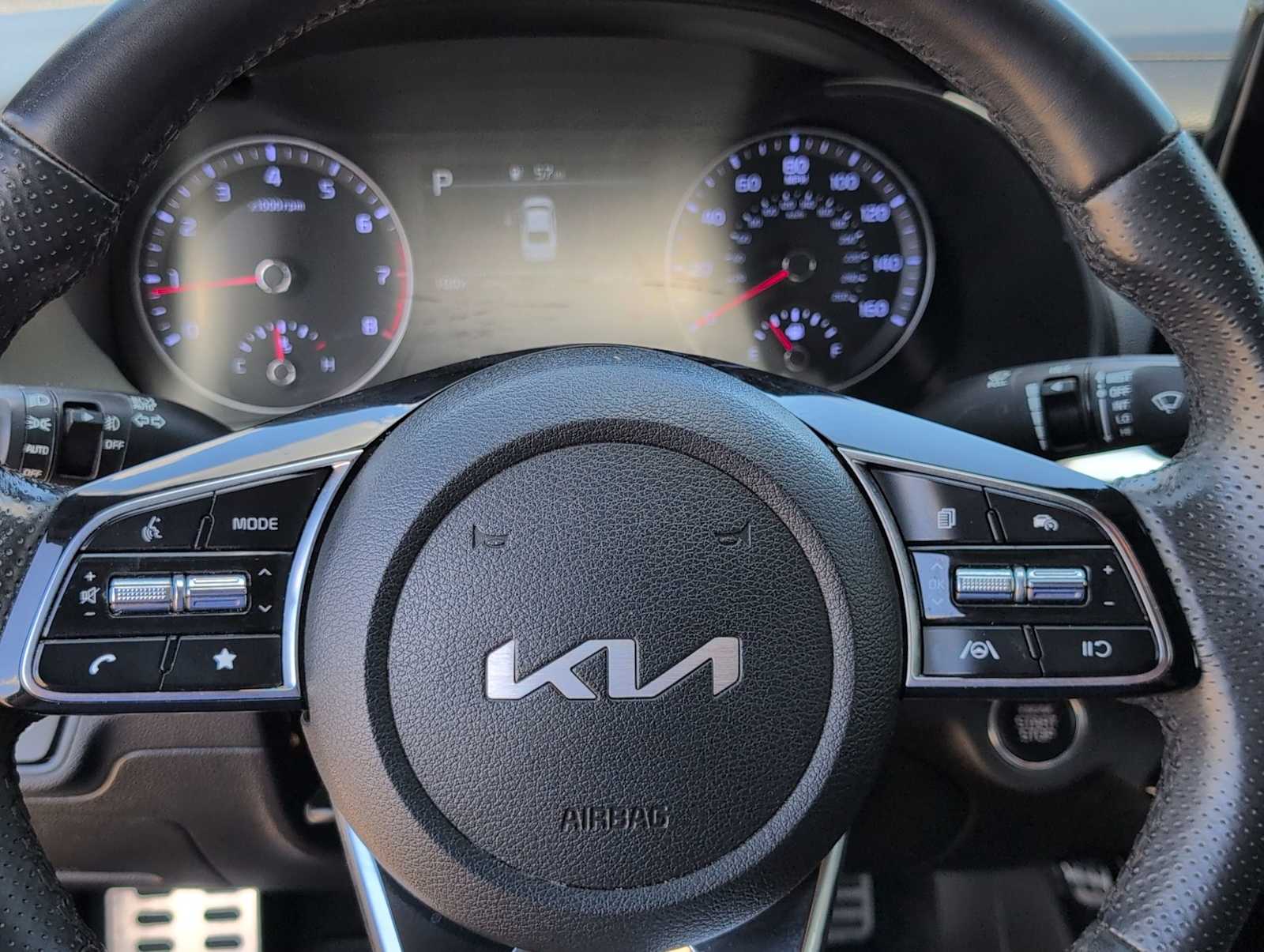 2022 Kia Forte GT-Line photo 11