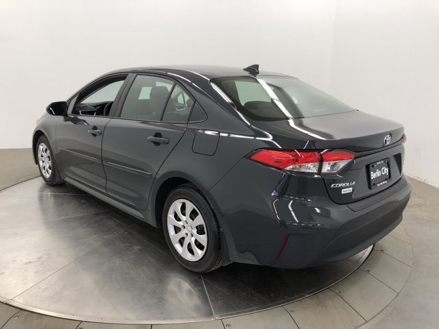 2025 Toyota Corolla LE photo 3