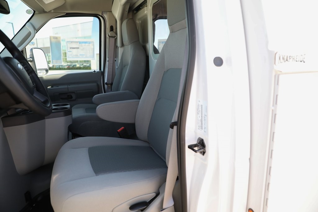 2025 Ford E-350 photo 29