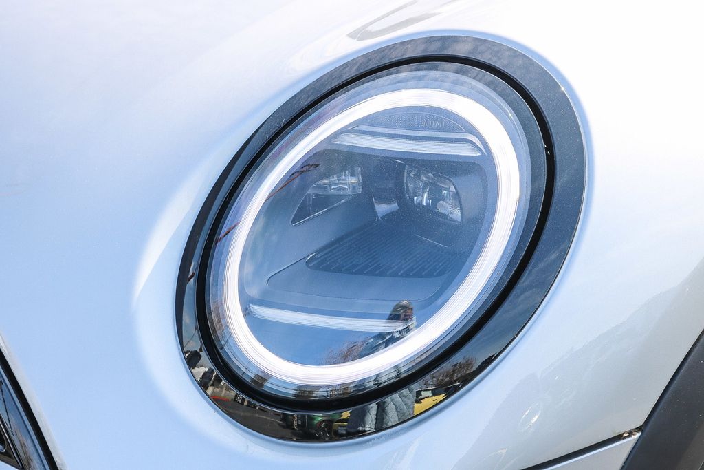 2025 Mini Cooper Signature photo 4