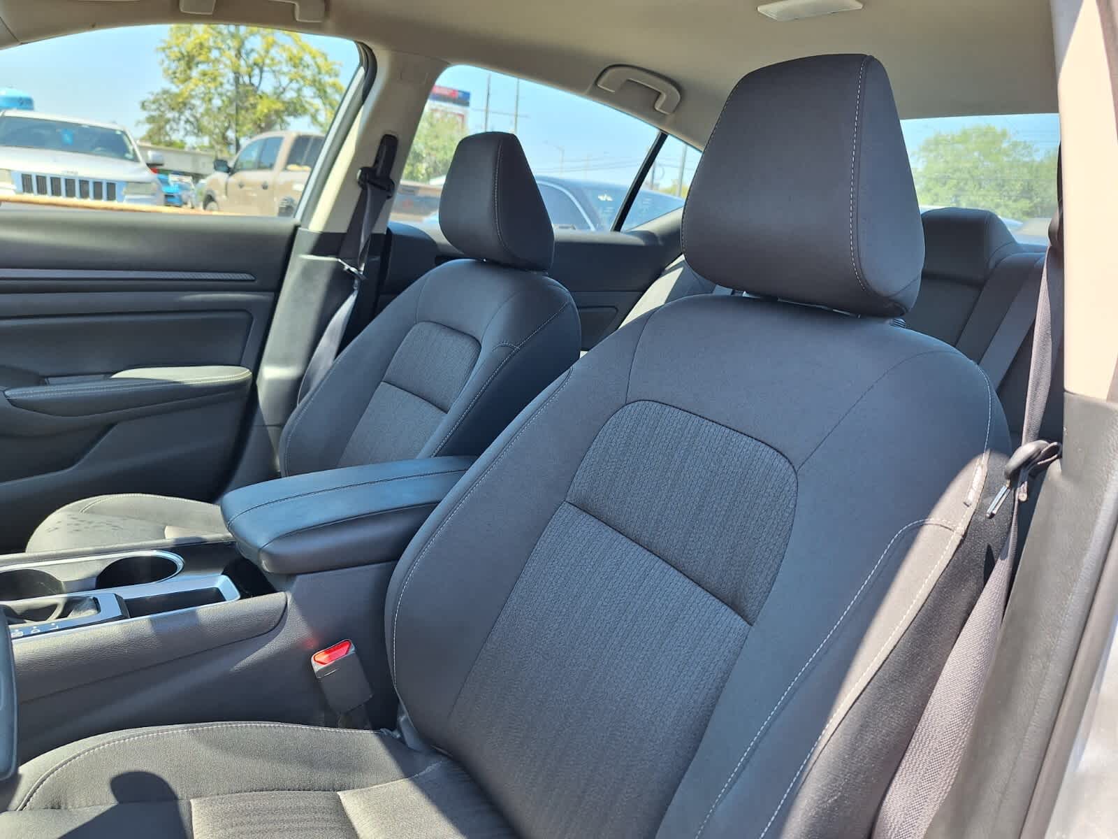 2024 Nissan Altima 2.5 SV photo 11