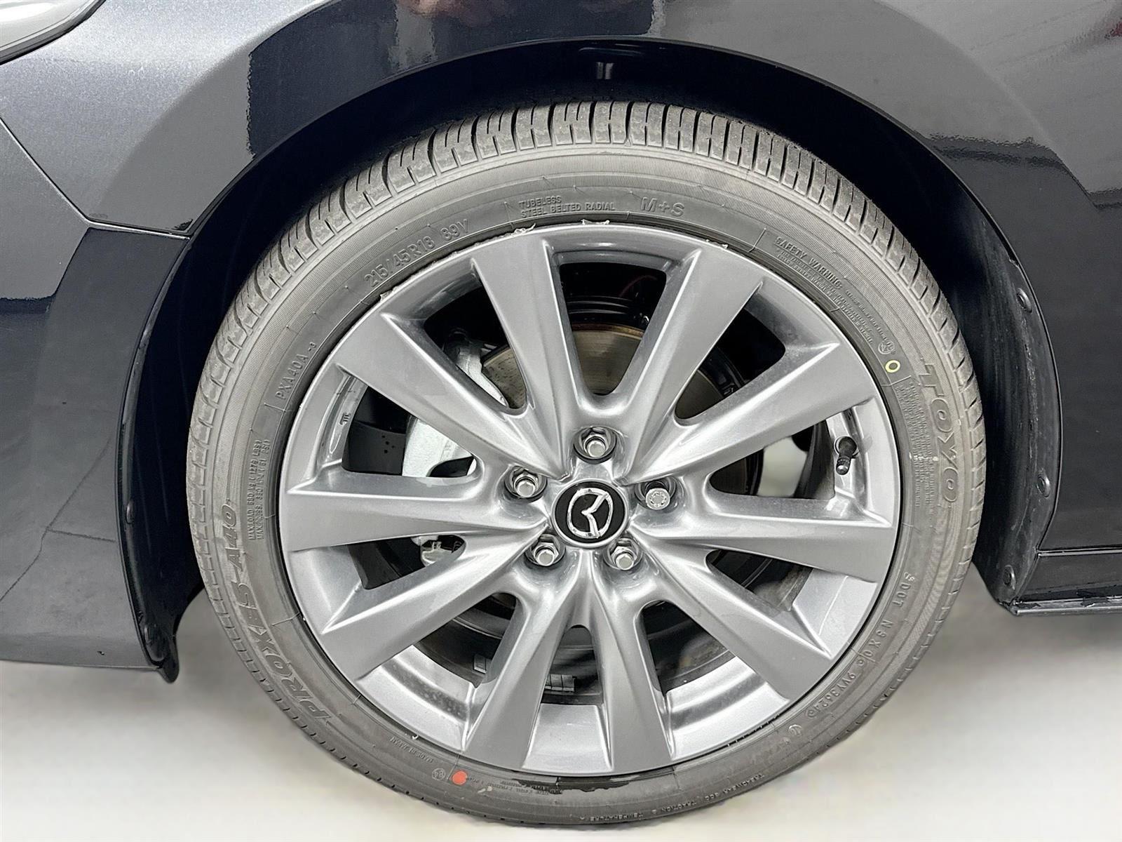 2025 Mazda Mazda3 2.5 s Preferred photo 12