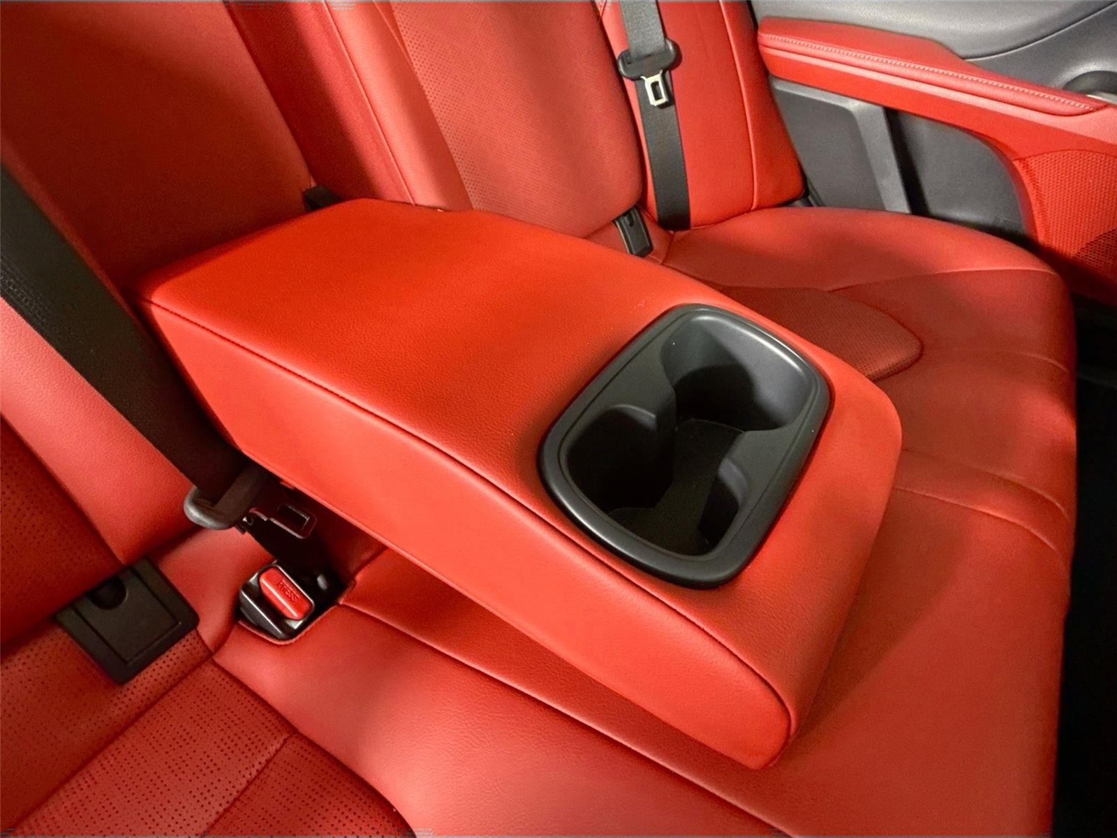 2024 Toyota Camry XSE V6 photo 32