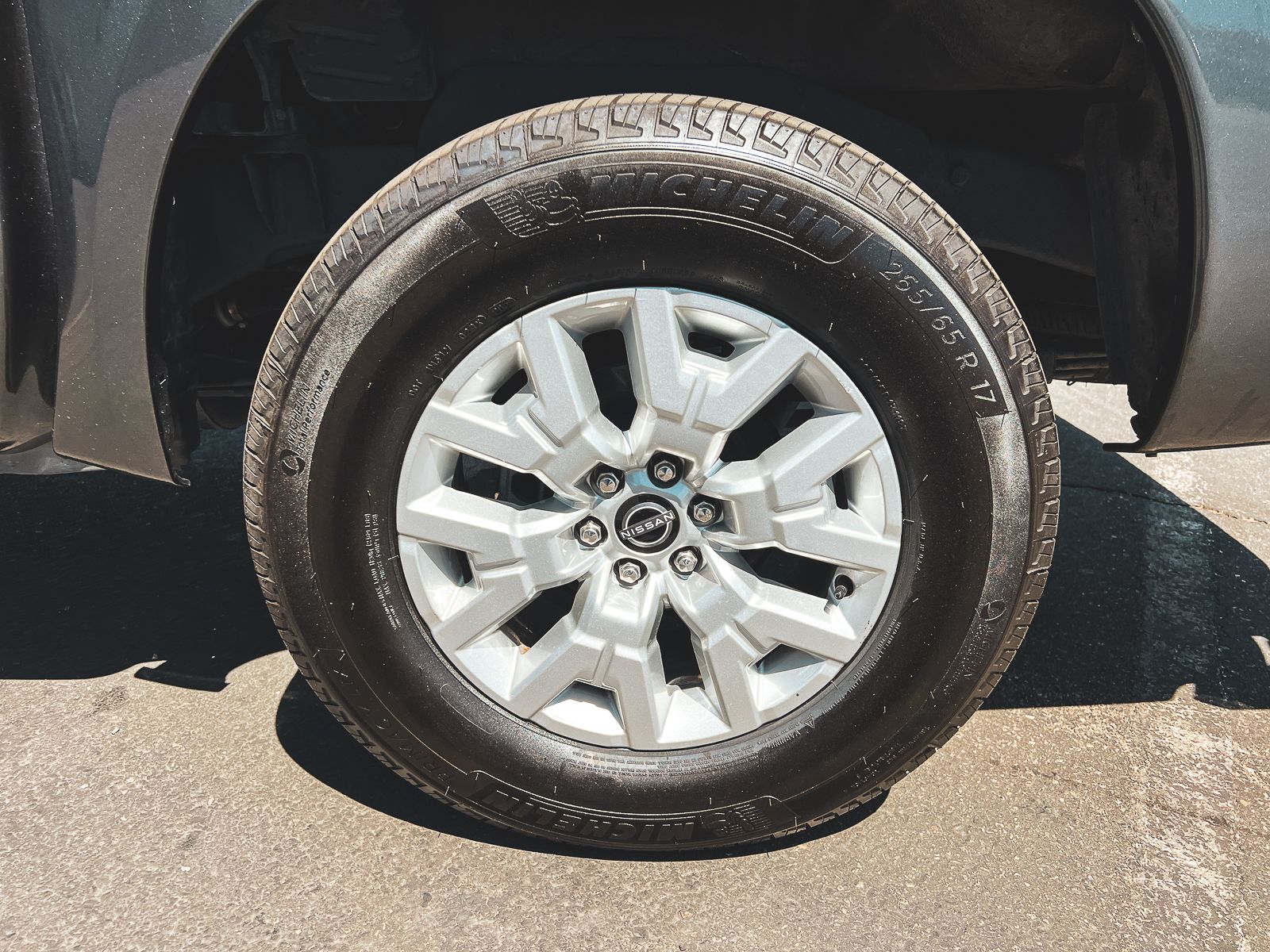 2023 Nissan Frontier SV photo 10