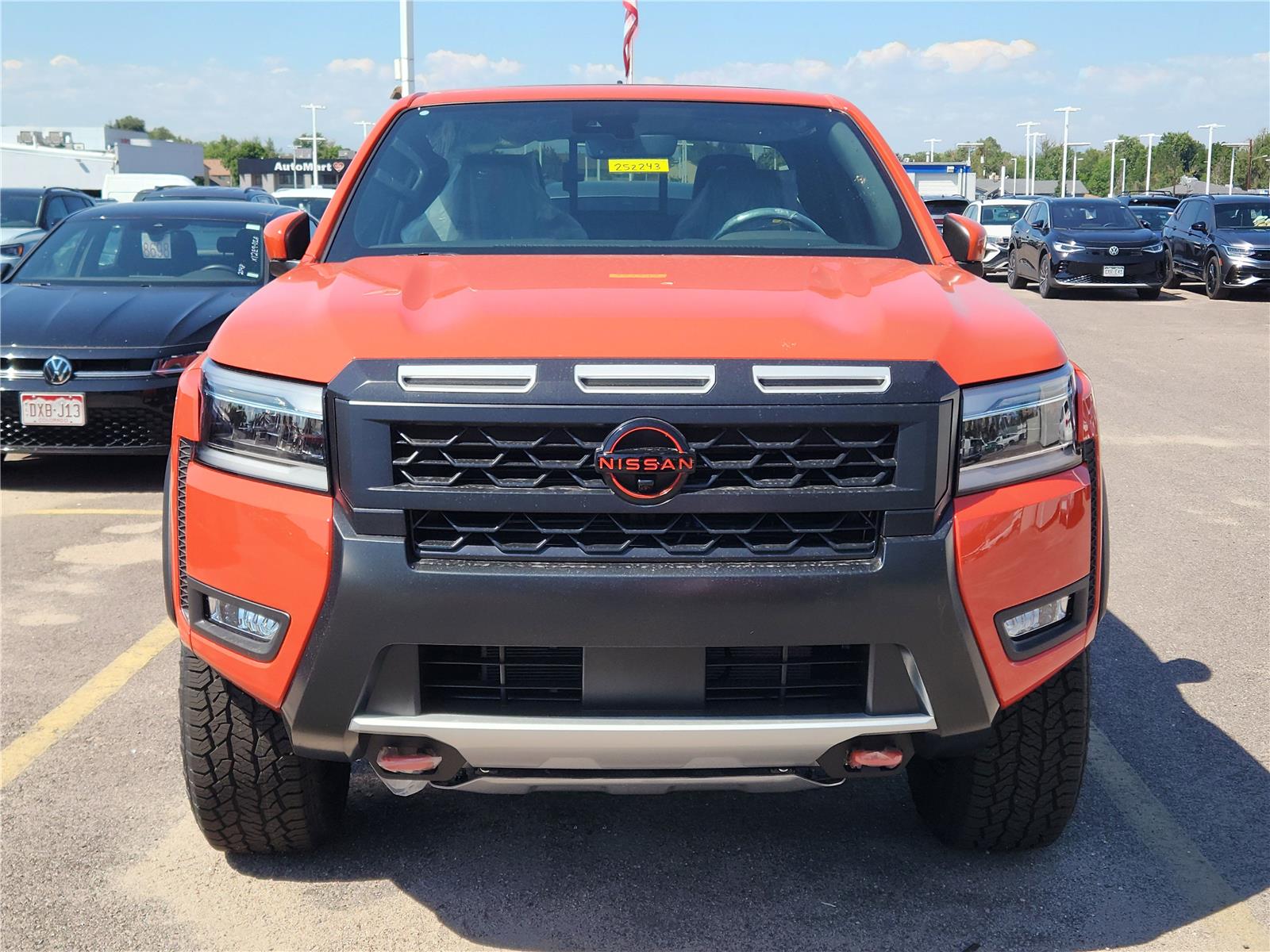 2025 Nissan Frontier Crew Cab PRO-4X photo 2