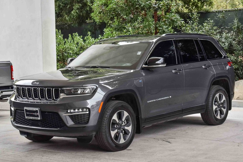 2022 Jeep Cherokee Limited 4xe photo 2