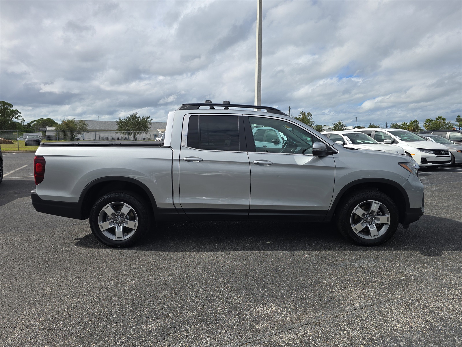2025 Honda Ridgeline RTL photo 2