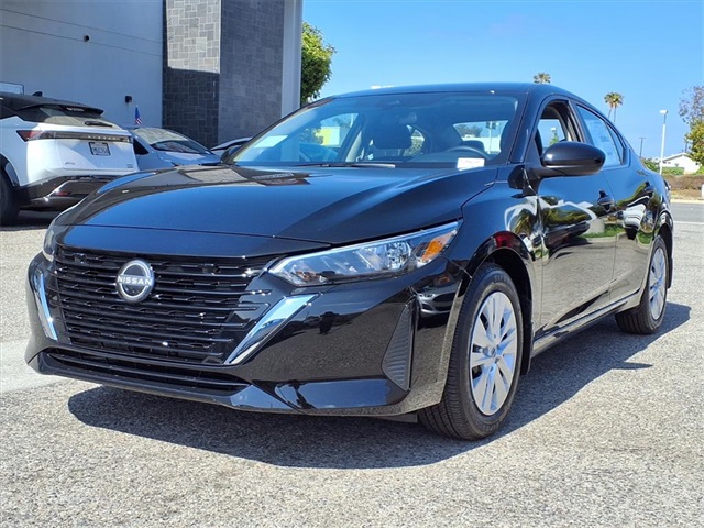 2025 Nissan Sentra S photo 3