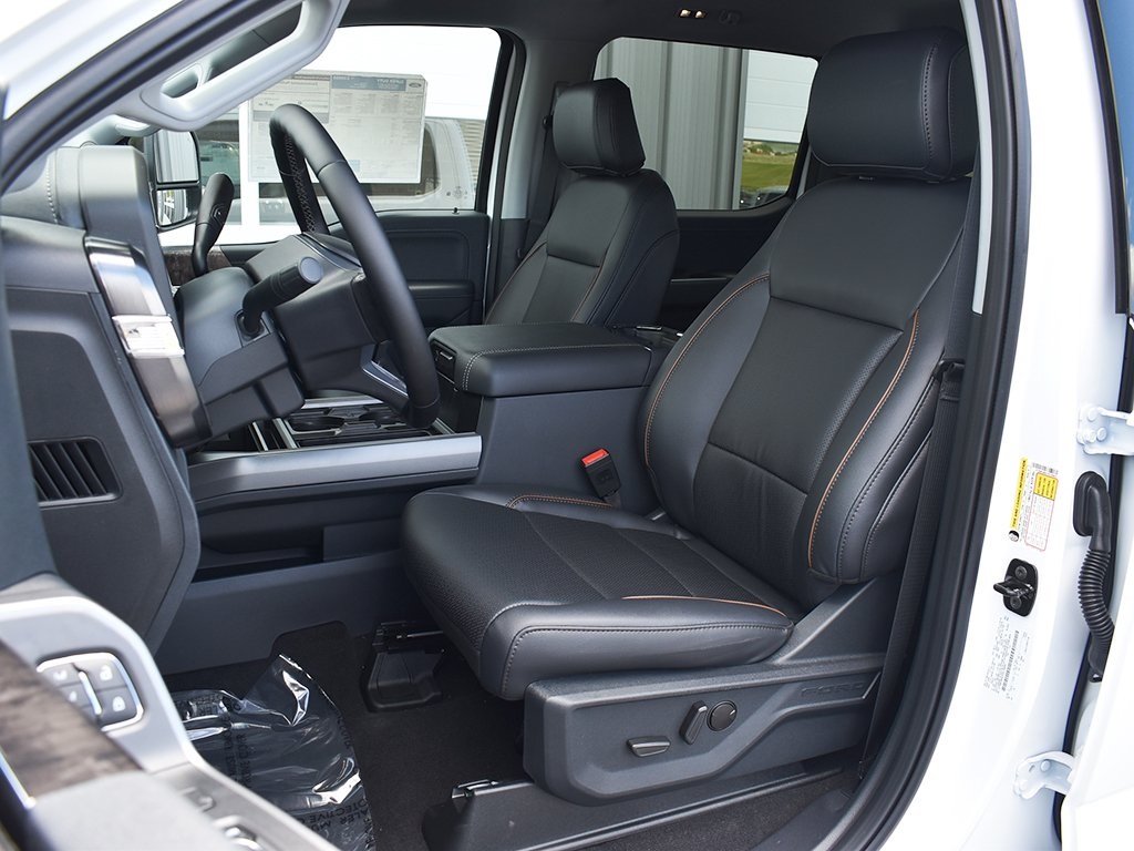 2026 Ford F-350 Lariat photo 5