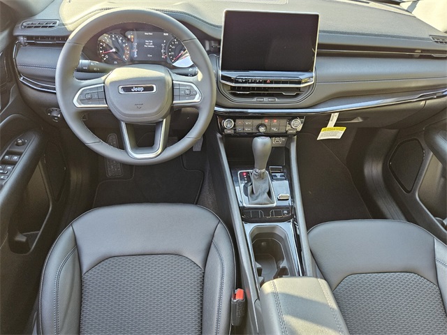 2026 Jeep Compass Latitude photo 7