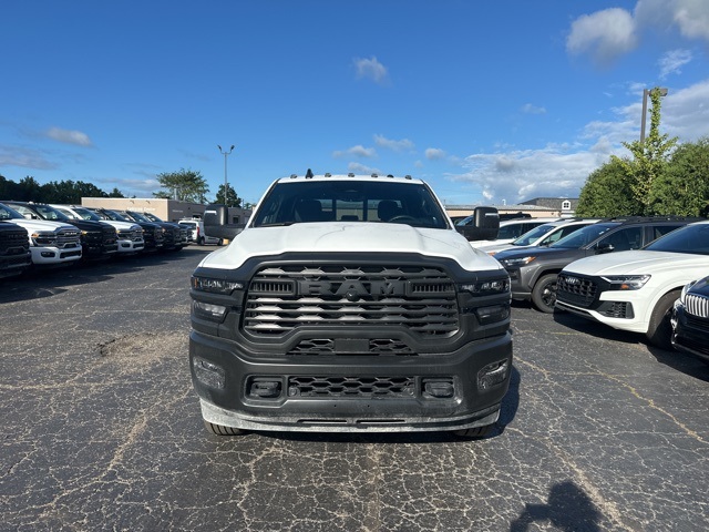 2025 Ram 3500 Tradesman photo 3