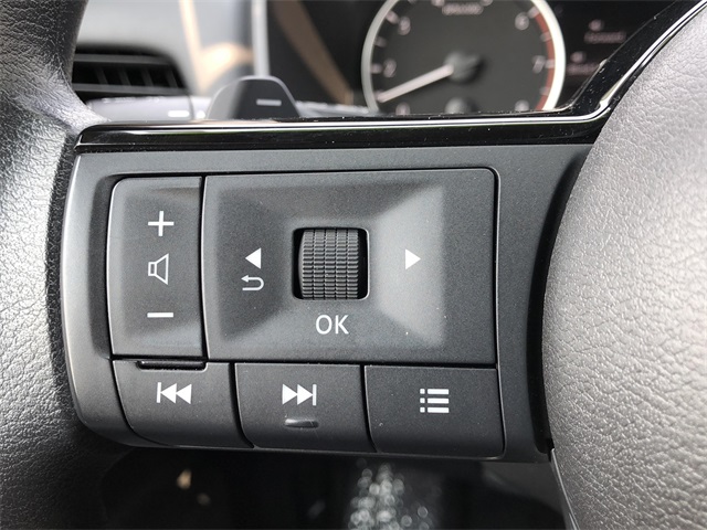 2023 Nissan Rogue SV photo 12