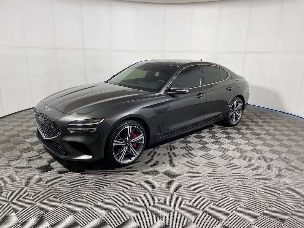 2024 Genesis G70 2.5T photo 2