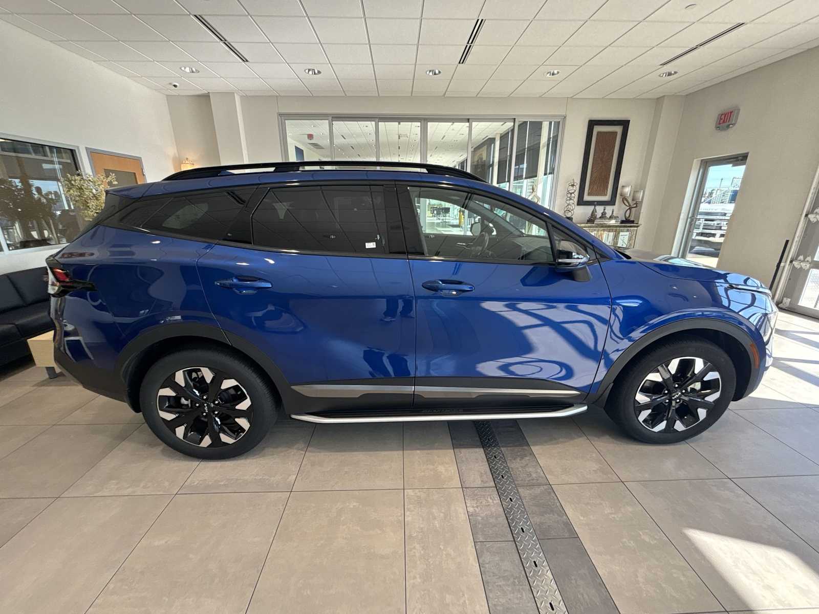 2023 Kia Sportage X-Line photo 2