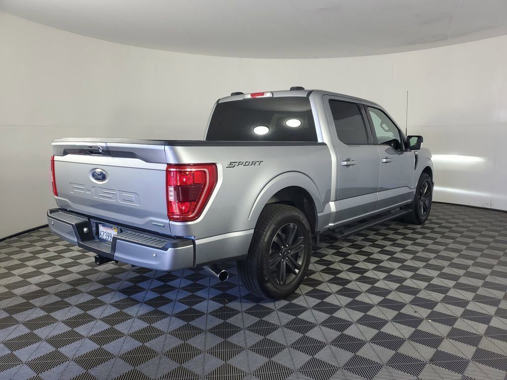 2021 Ford F-150 XLT photo 2