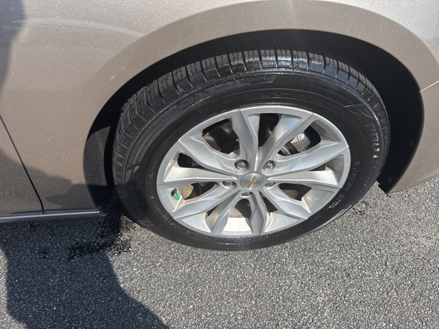 2024 Chevrolet Malibu 1LT photo 9