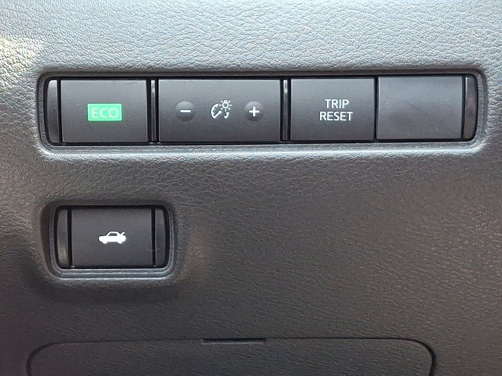 2025 Nissan Sentra SV photo 25